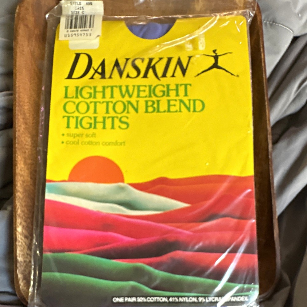 Vintage Danskin Cotton Blend Footed Tights Purple Size C Style 495 1 Pair